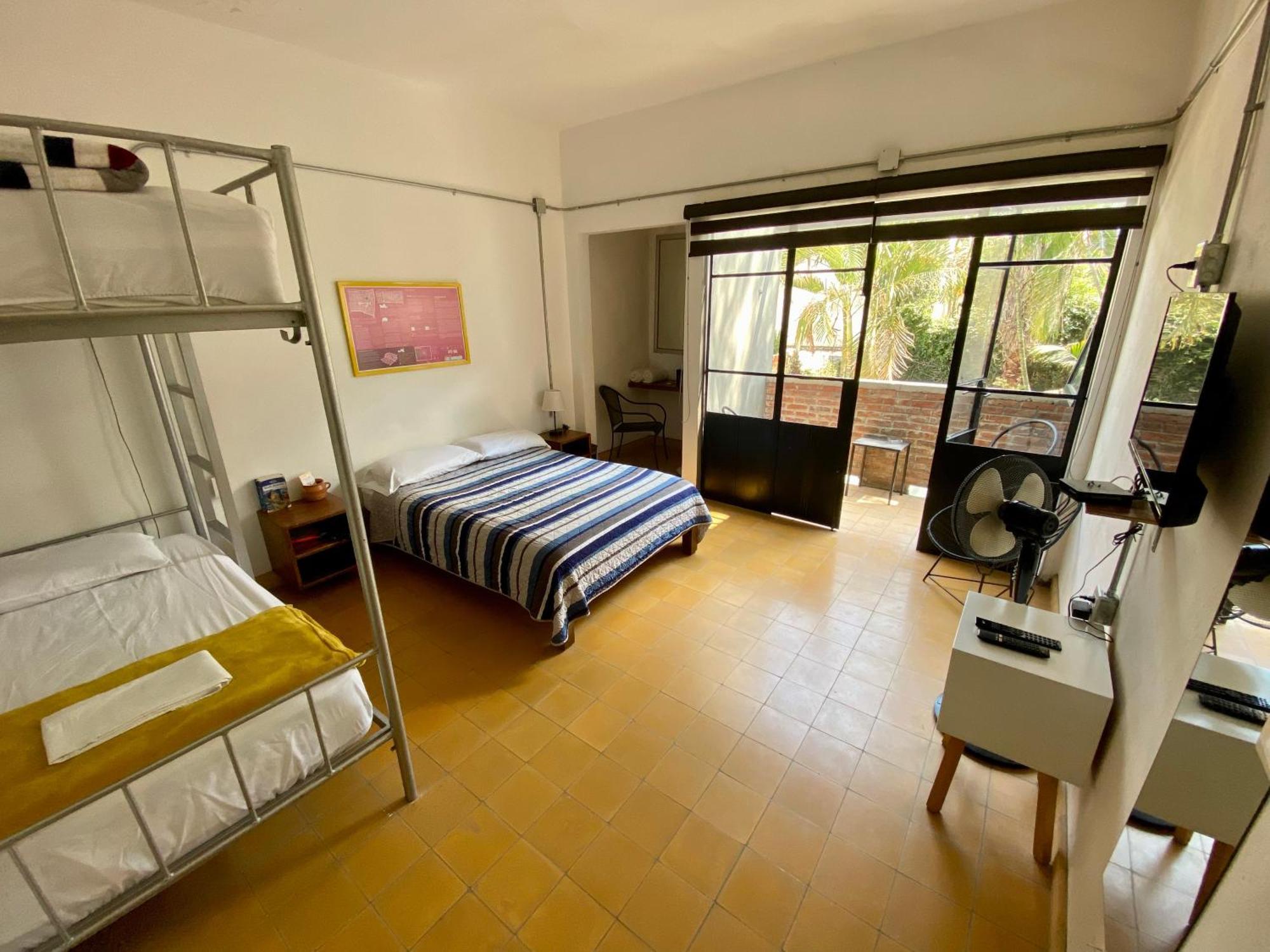 Hostel Hospedarte Chapultepec Гуадалахара Екстериор снимка