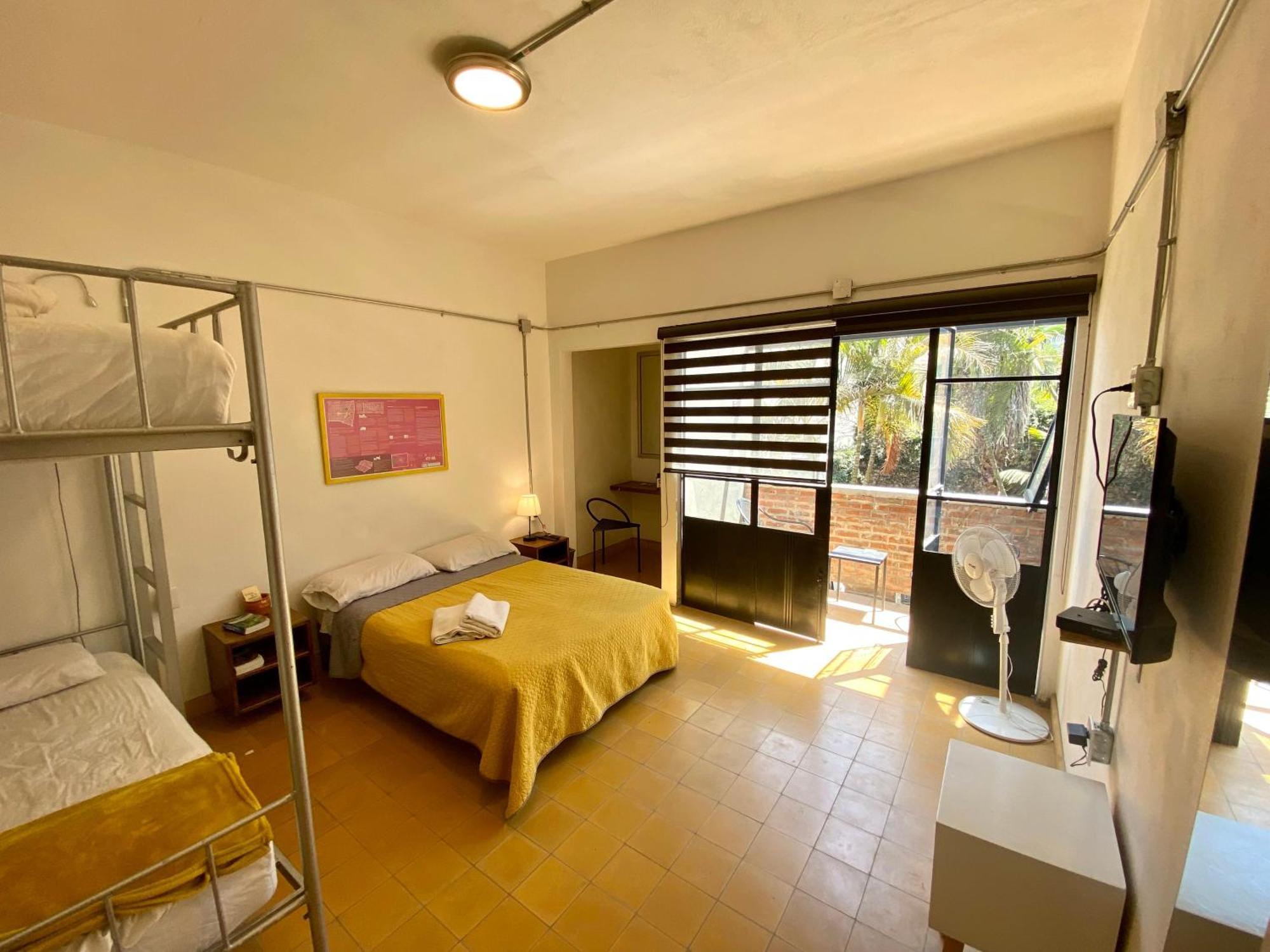 Hostel Hospedarte Chapultepec Гуадалахара Екстериор снимка